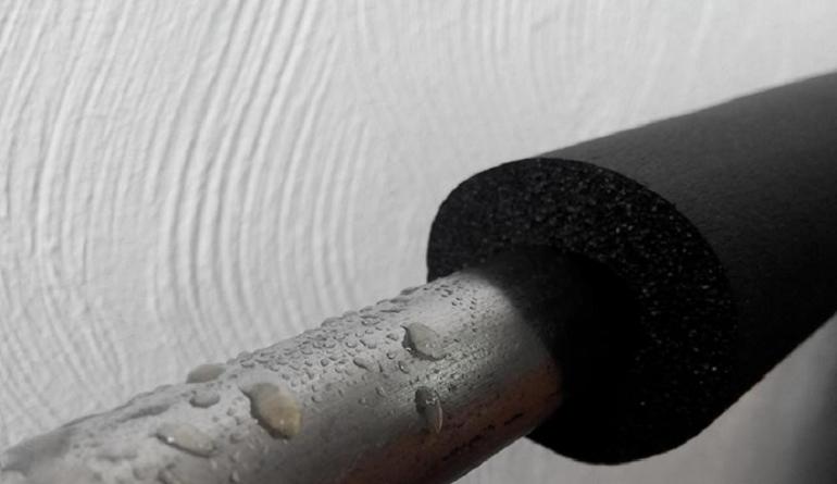 Kako odstraniti kondenz na ceveh za hladno vodo?