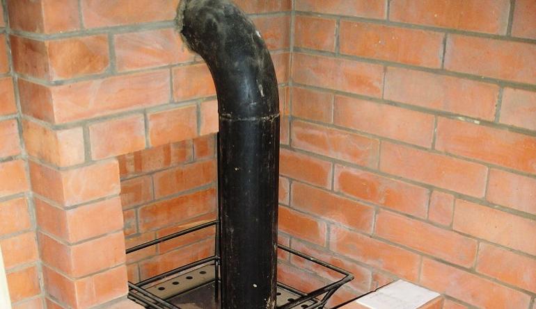 Kako postaviti dimnik: montaža različnih vrst dimnikov